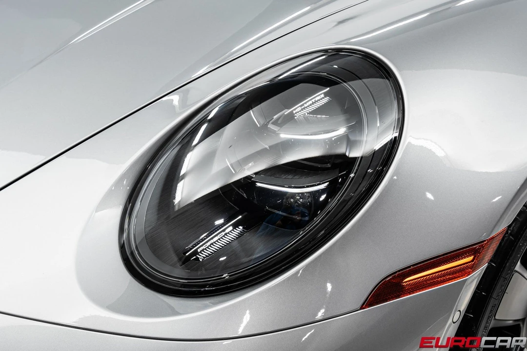 2026 Porsche 911 - Image 15 of 31