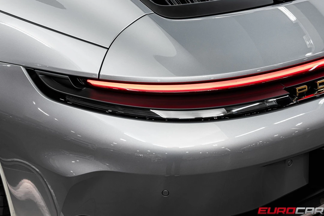 2026 Porsche 911 - Image 24 of 31