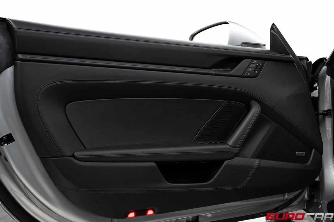 2026 Porsche 911 - Image 30 of 31