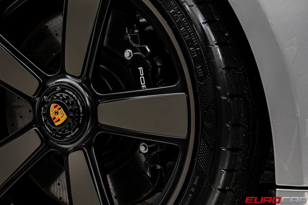 2026 Porsche 911 - Image 28 of 31