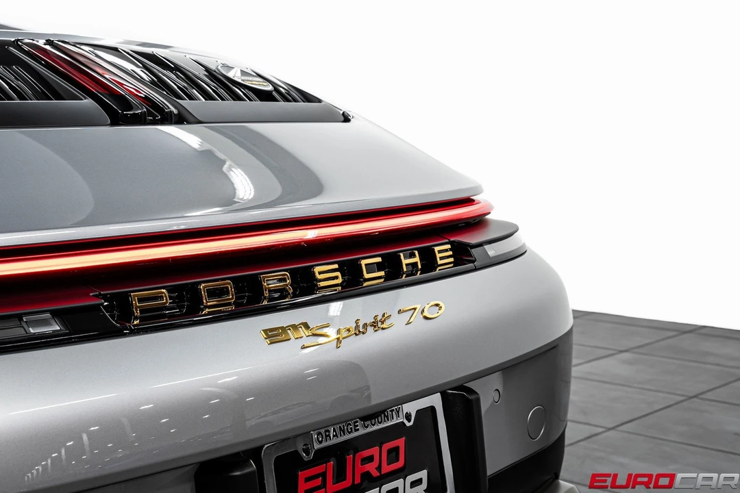 2026 Porsche 911 - Image 25 of 31