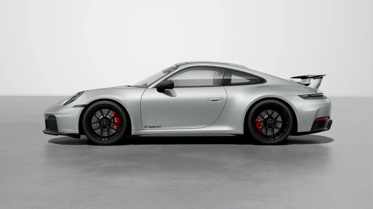 2026 Porsche 992 Carrera GTS - Image 16 of 31