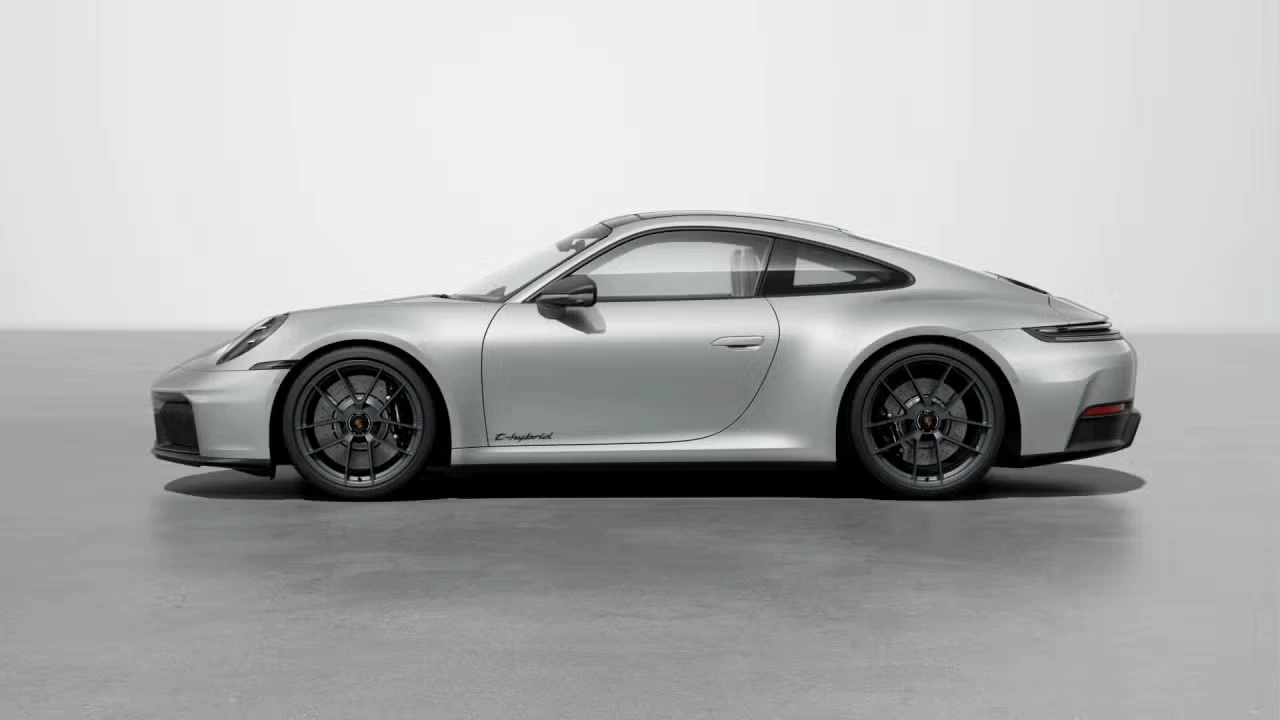 2026 Porsche 992 Carrera GTS - Image 12 of 31