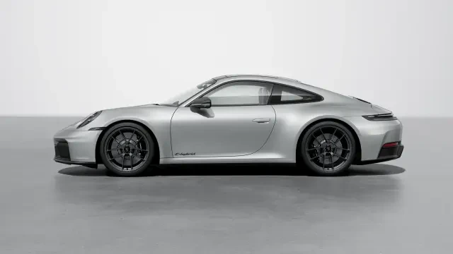 2026 Porsche 992 Carrera GTS - Image 14 of 31