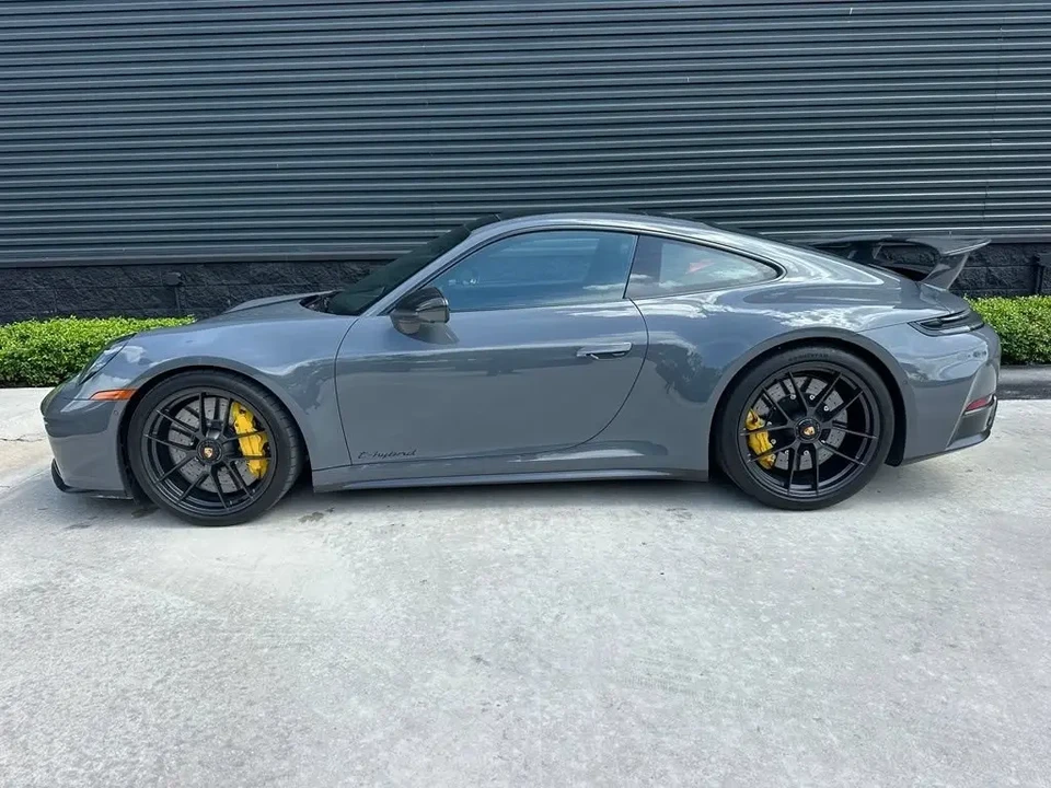 2026 Porsche 992 Carrera GTS - Image 16 of 31
