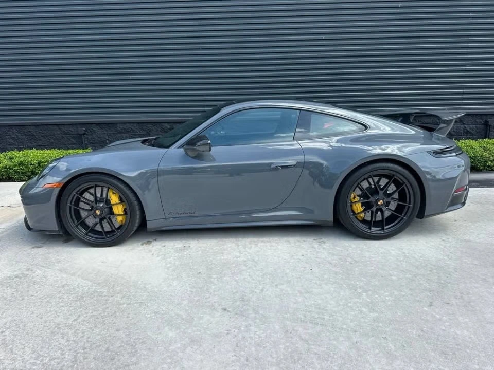 2026 Porsche 992 Carrera GTS - Image 11 of 31