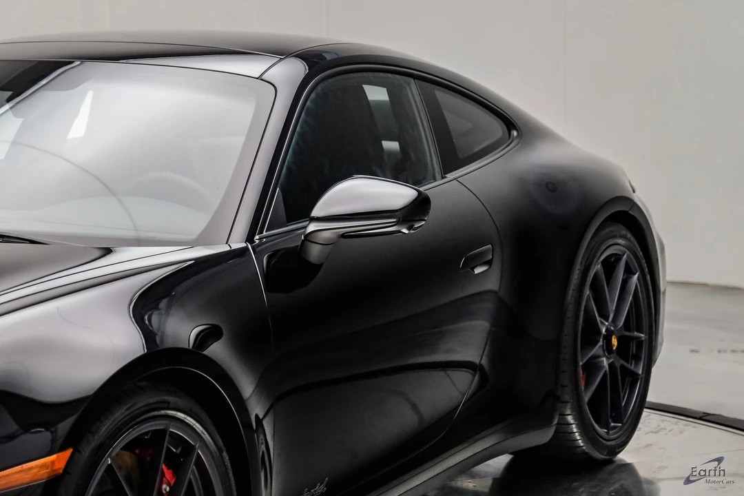2026 Porsche 911 - Image 27 of 31