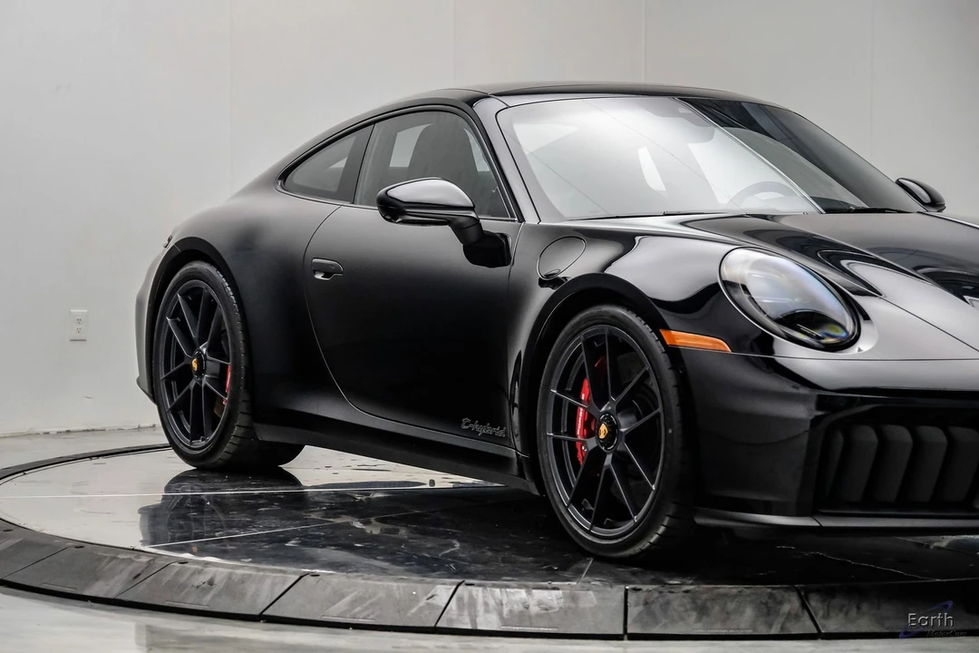 2026 Porsche 911 - Image 25 of 31