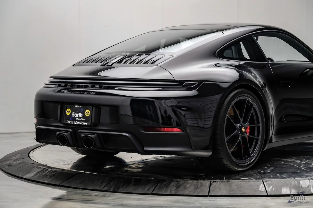 2026 Porsche 911 - Image 17 of 31