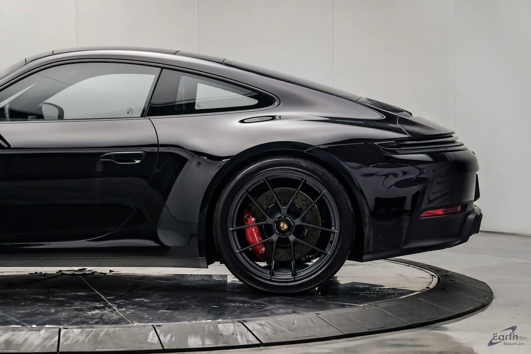2026 Porsche 911 - Image 9 of 31