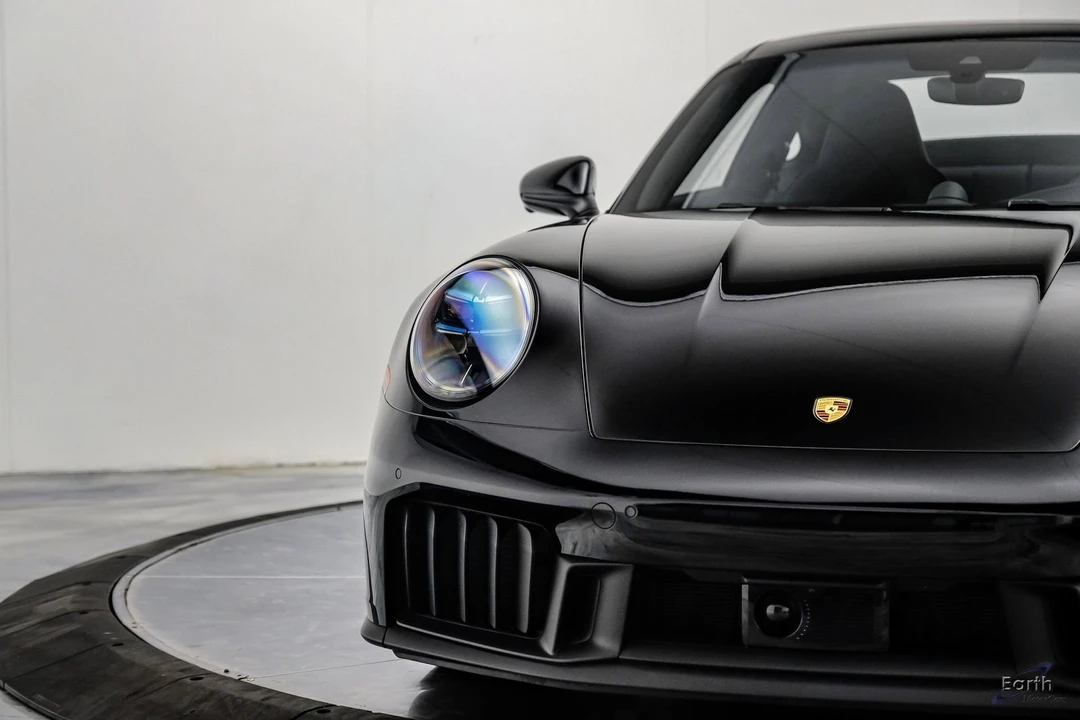 2026 Porsche 911 - Image 29 of 31