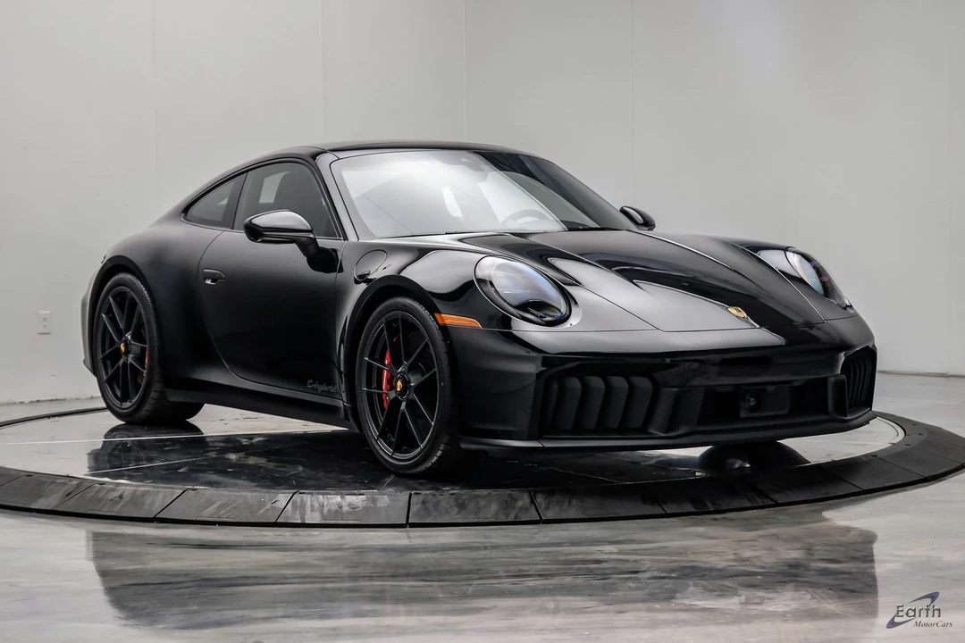 2026 Porsche 911 - Image 22 of 31