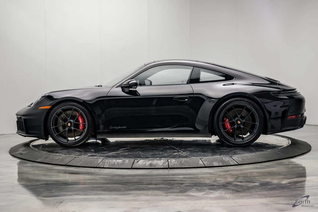 2026 Porsche 911 - Image 7 of 31