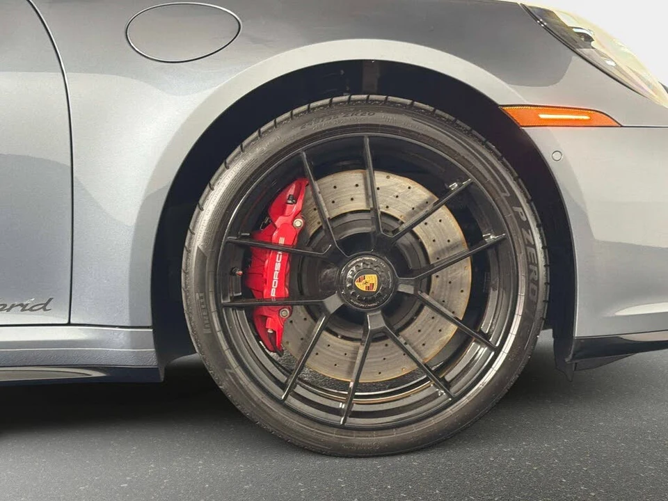 2026 Porsche 911 - Image 21 of 31