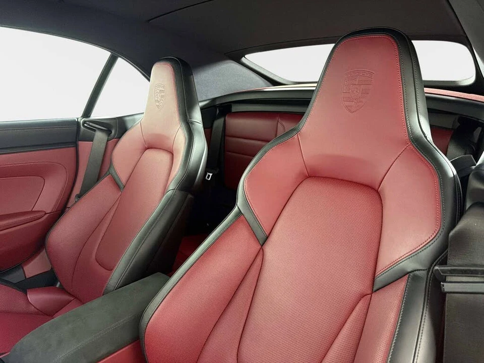 2026 Porsche 911 - Image 30 of 31