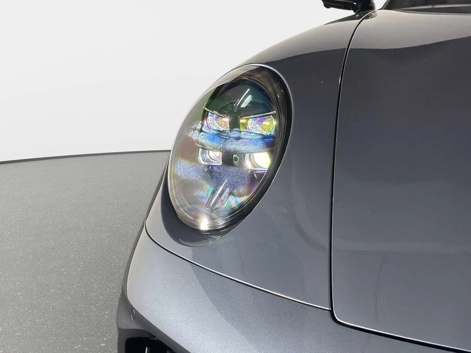2026 Porsche 911 - Image 9 of 31
