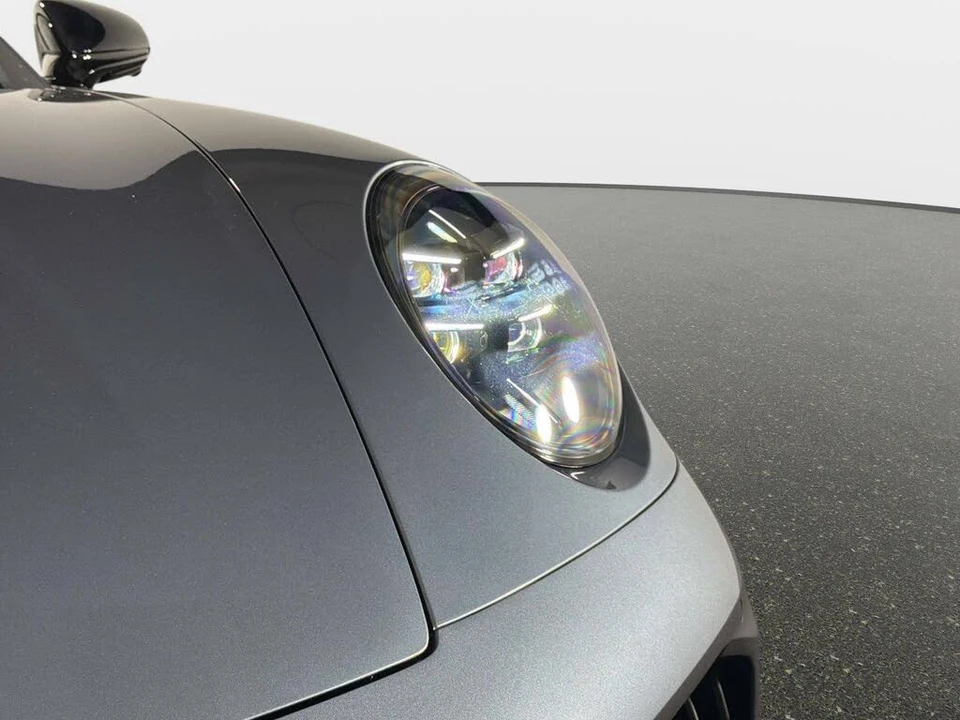2026 Porsche 911 - Image 10 of 31