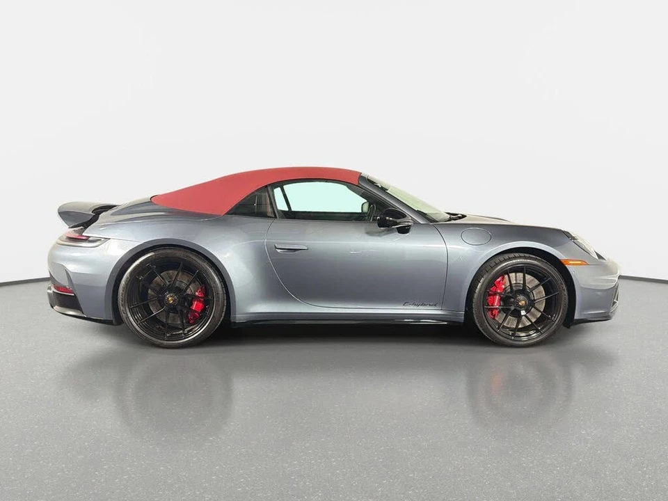 2026 Porsche 911 - Image 2 of 31