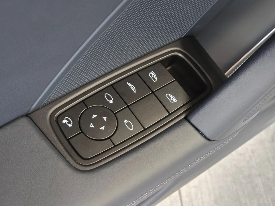 2026 Porsche 992 Carrera GTS - Image 12 of 31