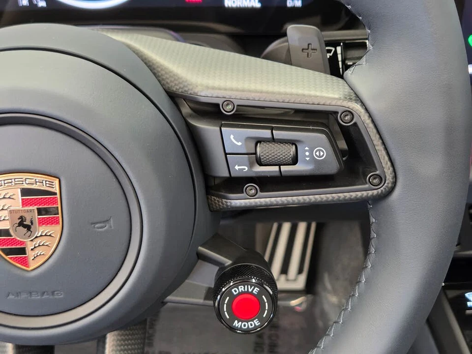 2026 Porsche 992 Carrera GTS - Image 18 of 31