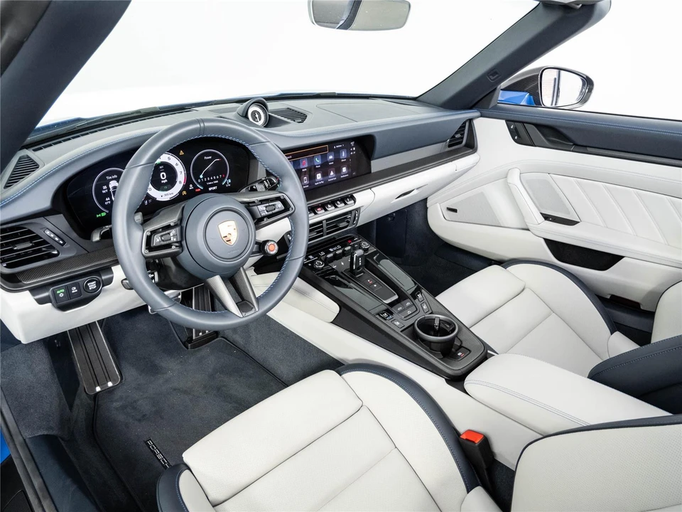 2026 Porsche 911 - Image 4 of 31