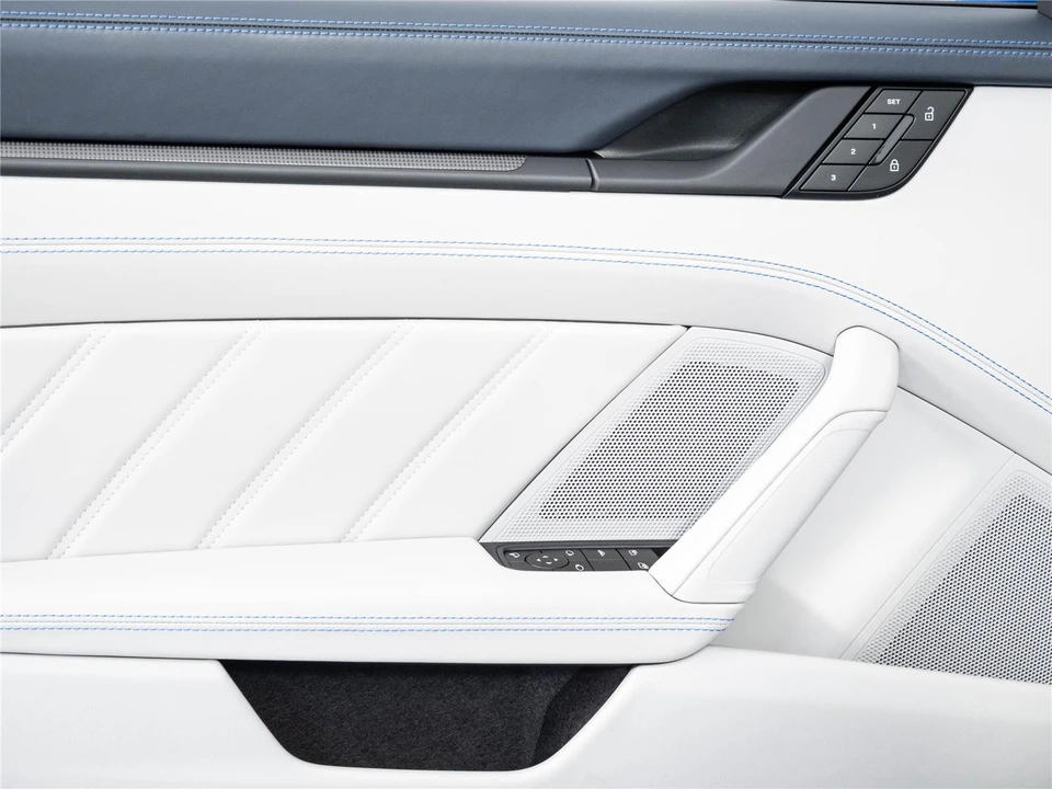 2026 Porsche 911 - Image 6 of 31