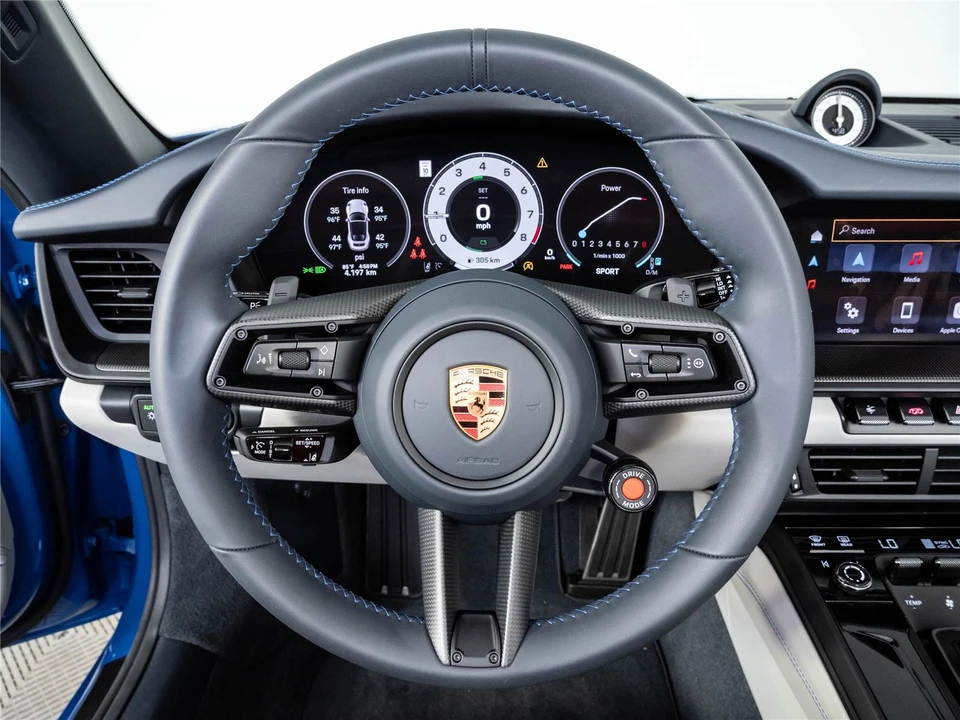 2026 Porsche 911 - Image 9 of 31