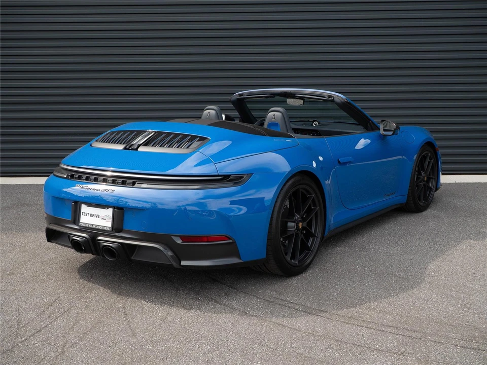 2026 Porsche 911 - Image 26 of 31