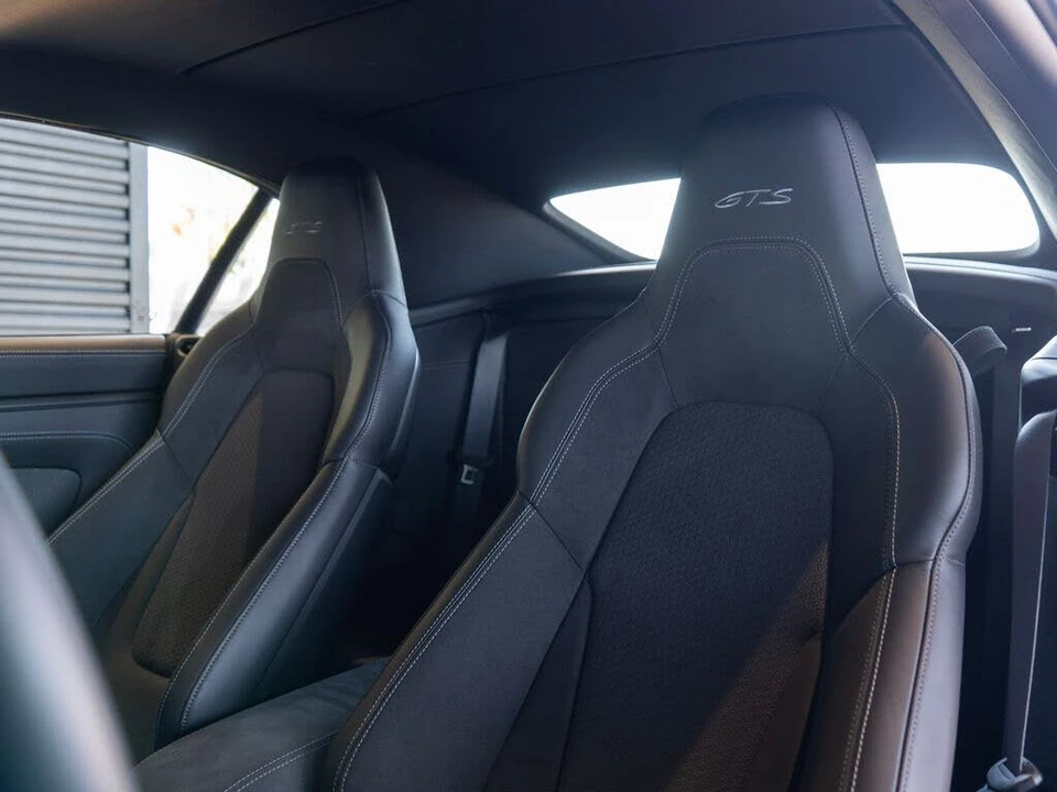 2026 Porsche 911 - Image 4 of 31