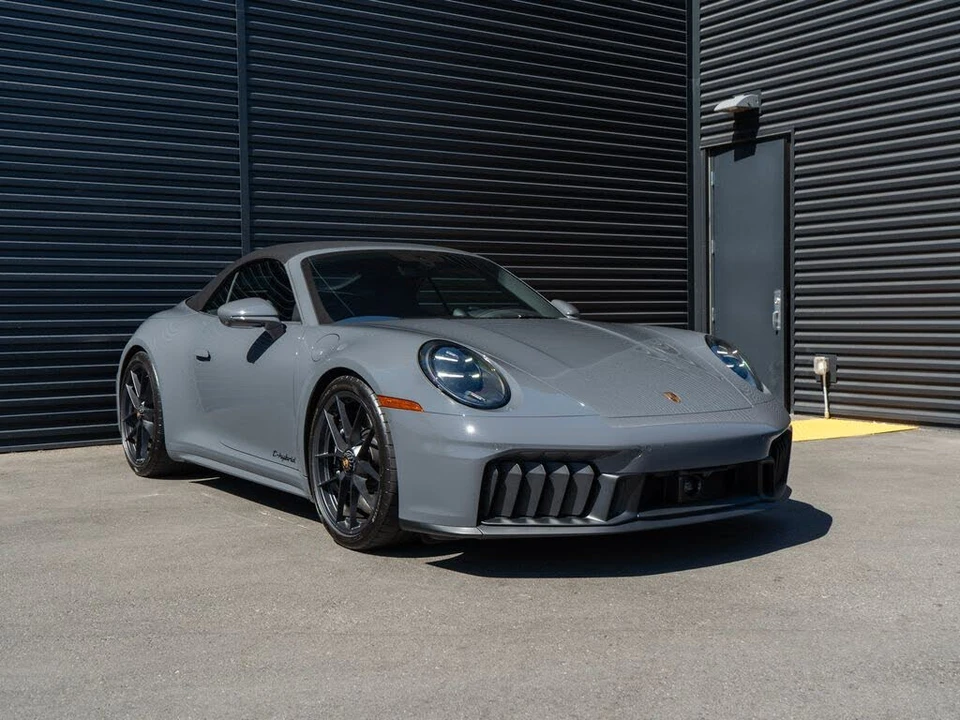 2026 Porsche 911 - Image 7 of 31