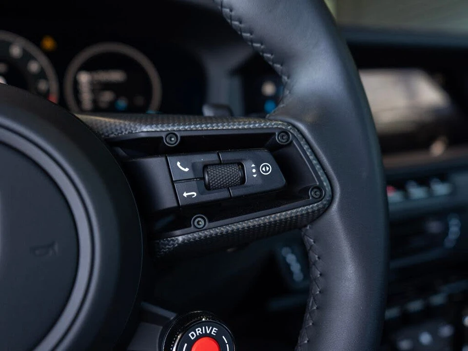 2026 Porsche 911 - Image 21 of 31