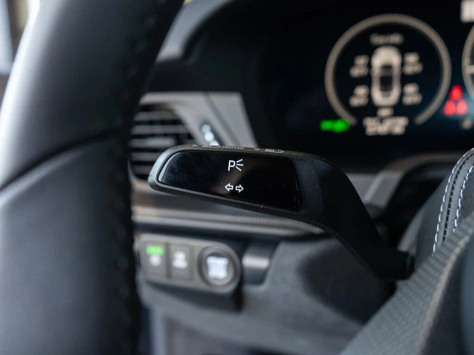 2026 Porsche 911 - Image 20 of 31
