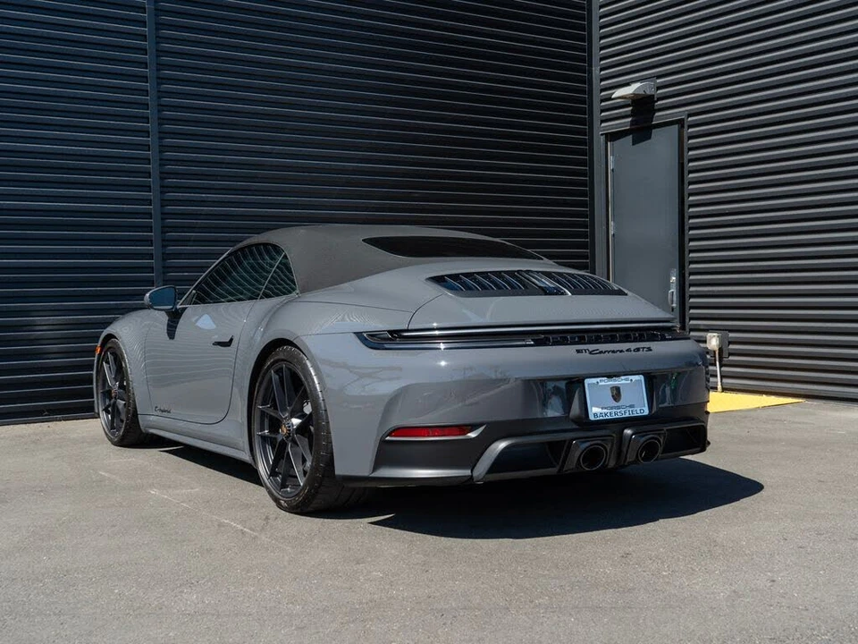 2026 Porsche 911 - Image 3 of 31