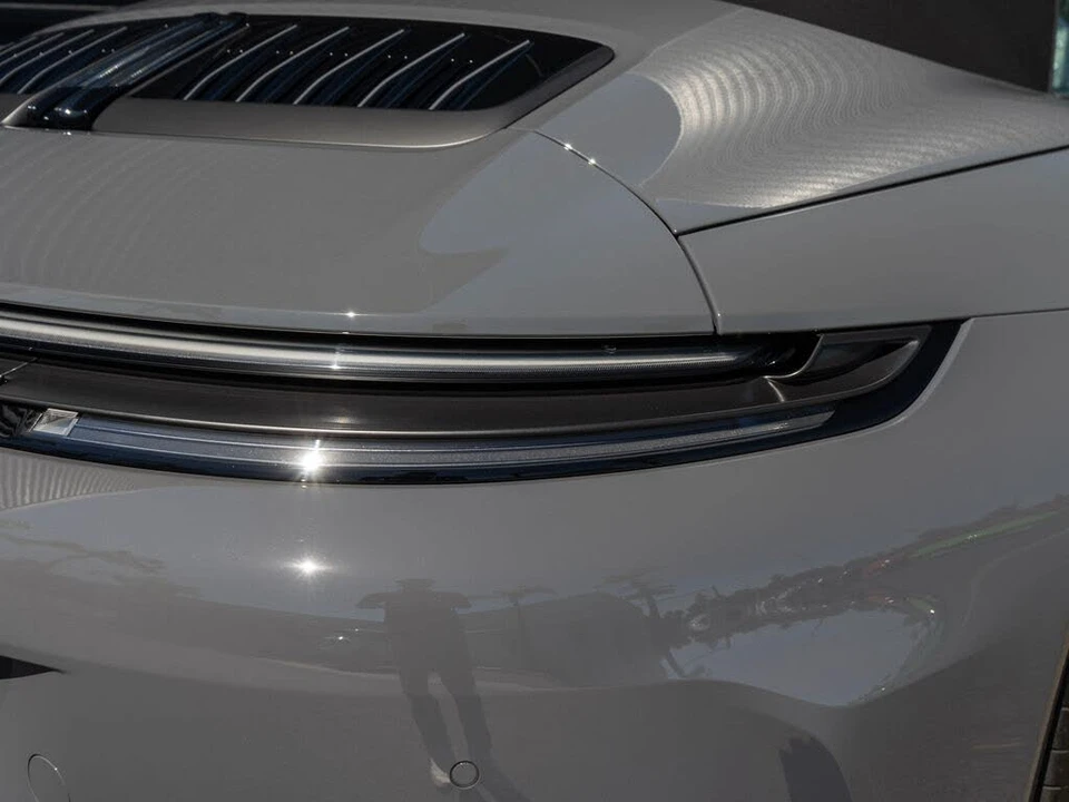 2026 Porsche 911 - Image 14 of 31