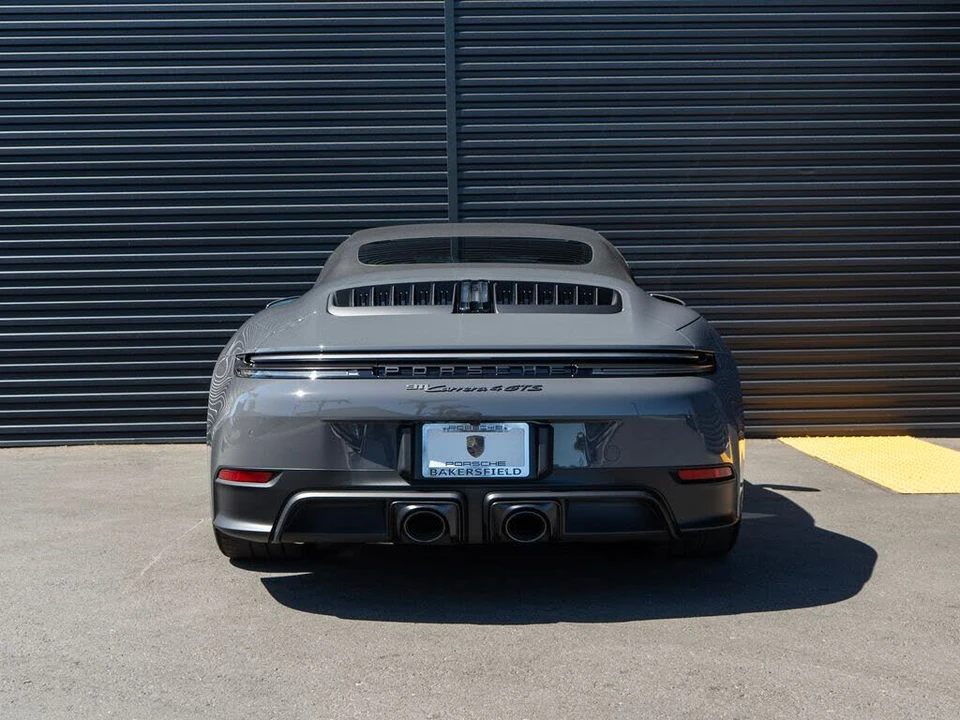 2026 Porsche 911 - Image 10 of 31