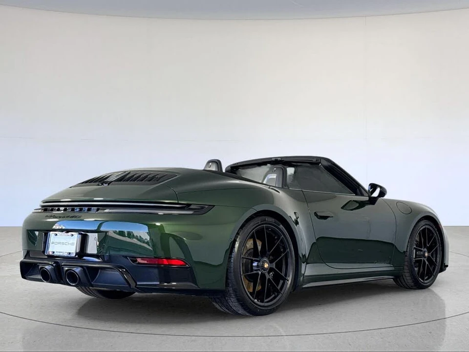 2026 Porsche 911 - Image 8 of 31