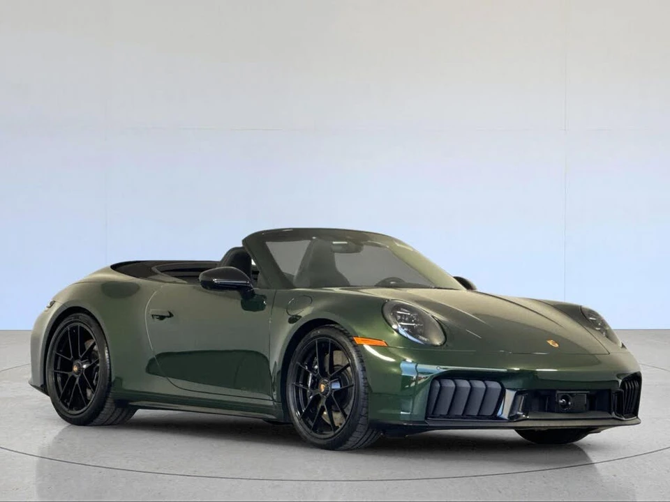 2026 Porsche 911 - Image 12 of 31