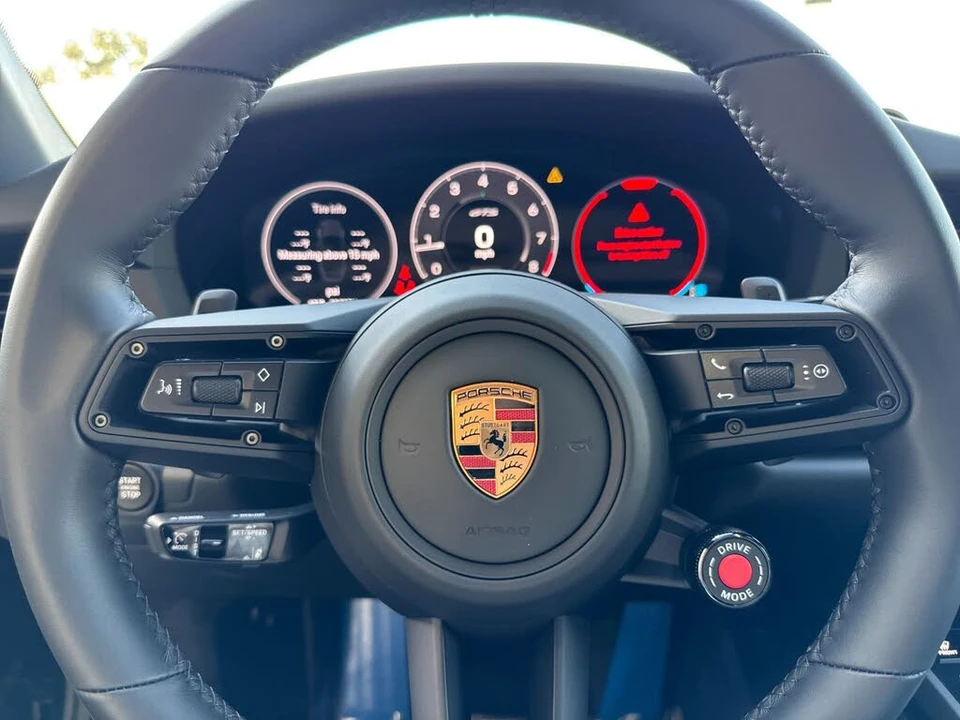 2026 Porsche 911 - Image 25 of 31