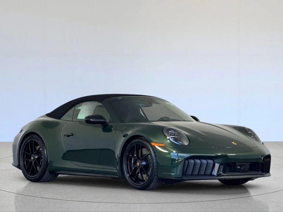 2026 Porsche 911 - Image 10 of 31