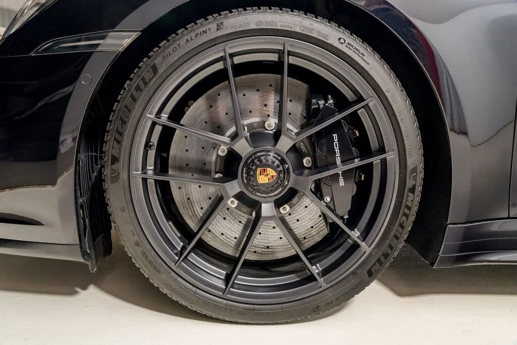 2026 Porsche 911 - Image 22 of 31