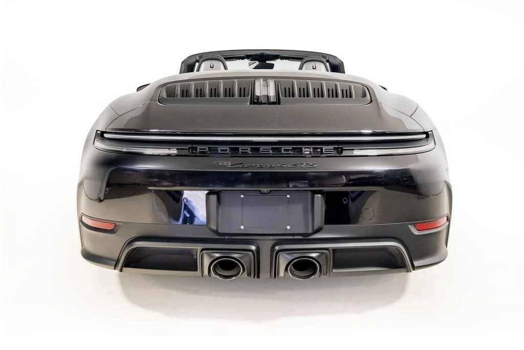 2026 Porsche 911 - Image 18 of 31