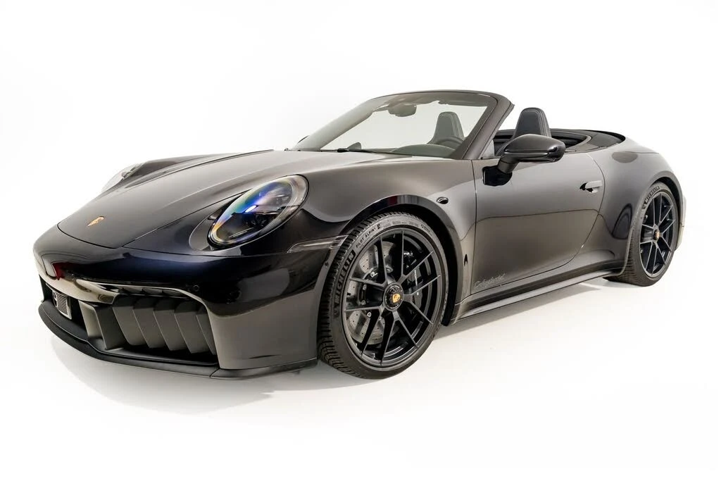 2026 Porsche 911 - Image 14 of 31