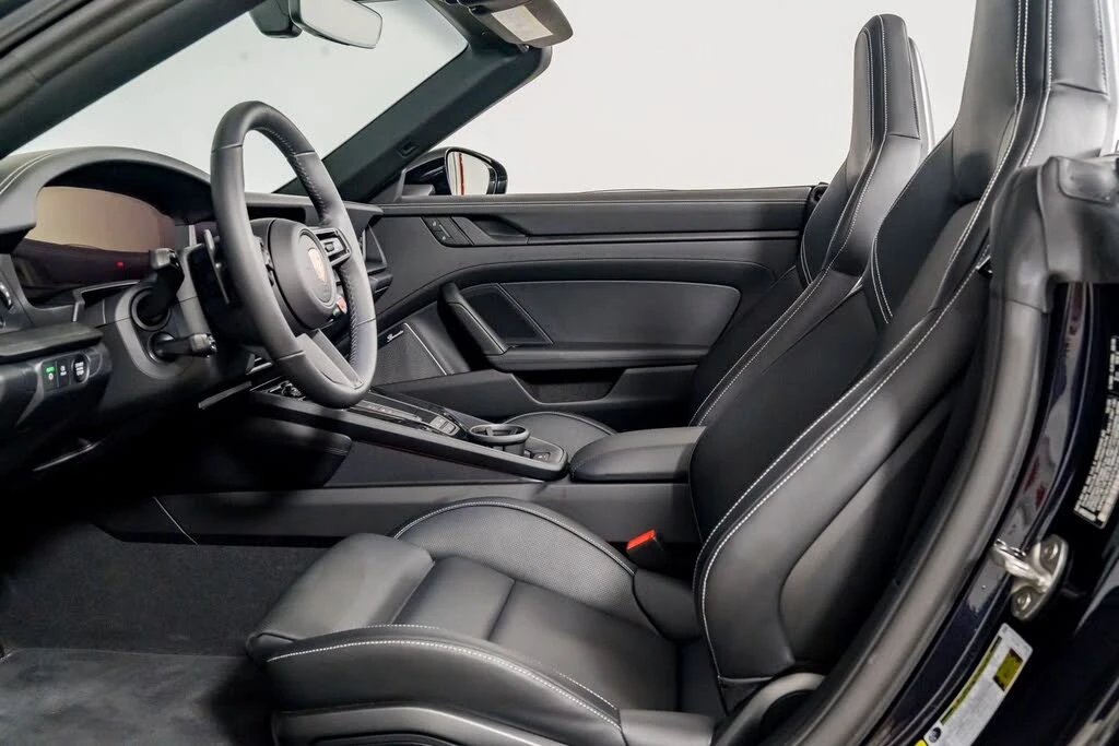 2026 Porsche 911 - Image 26 of 31
