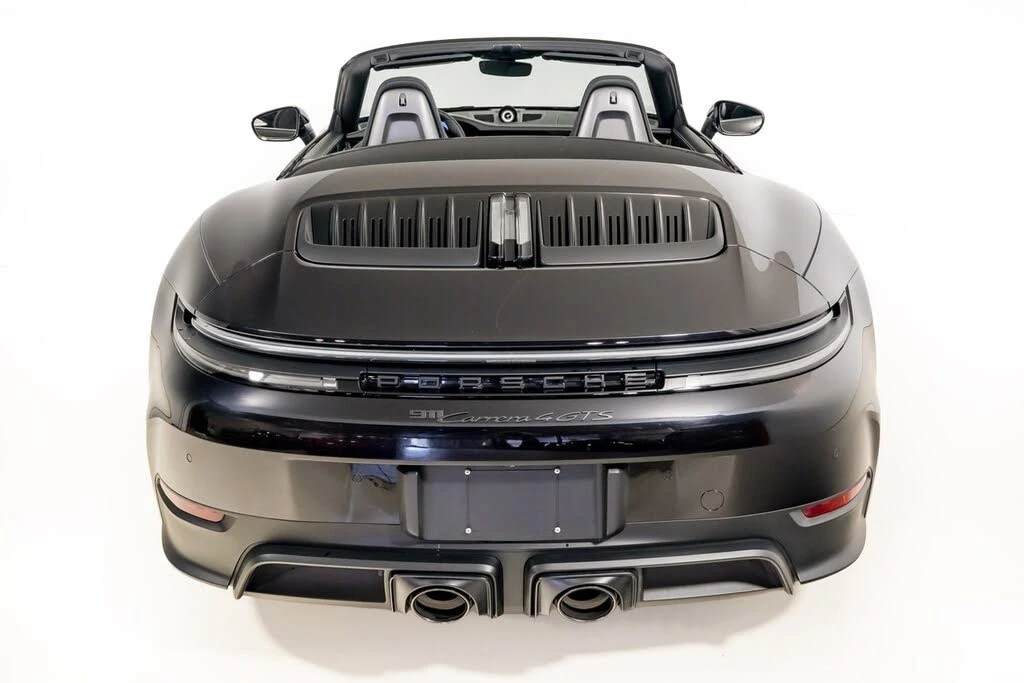 2026 Porsche 911 - Image 17 of 31