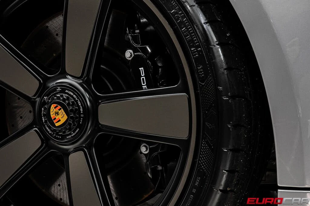 2026 Porsche 911 - Image 28 of 31