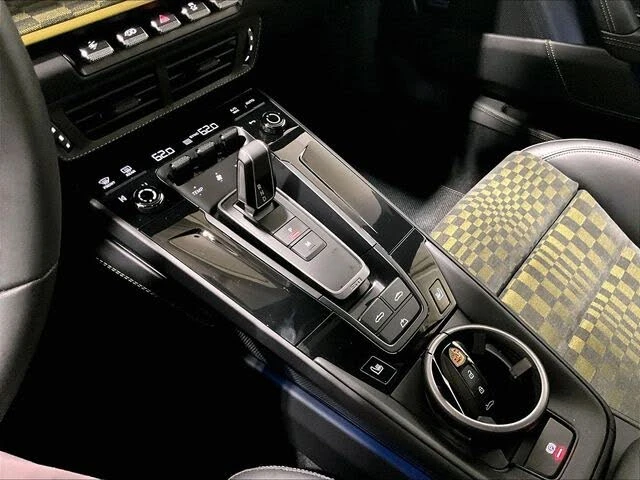 2026 Porsche 911 - Image 16 of 31