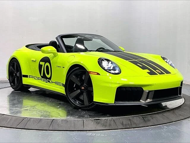 2026 Porsche 911 - Image 15 of 31