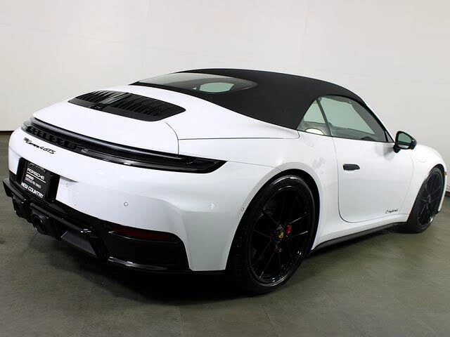 2026 Porsche 911 - Image 7 of 7