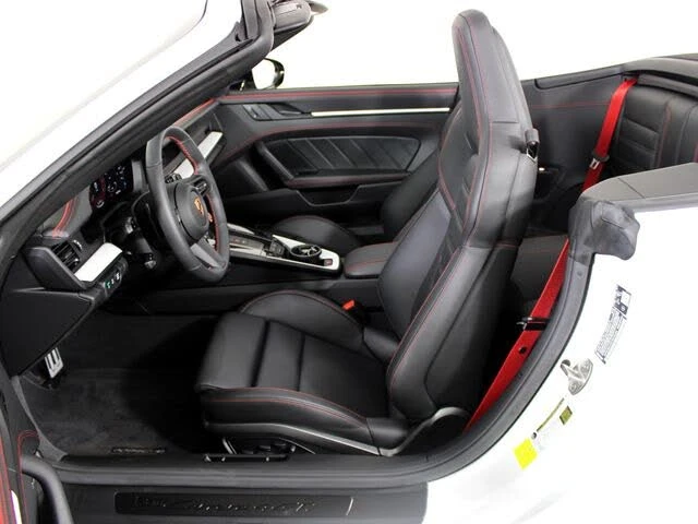 2026 Porsche 911 - Image 5 of 7