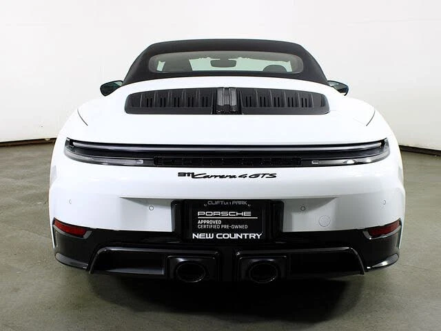 2026 Porsche 911 - Image 6 of 7